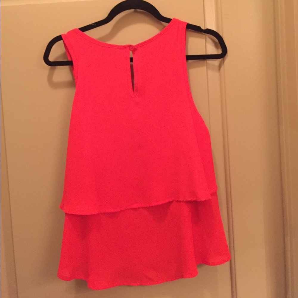 Red summer top! - Picture 4 of 5