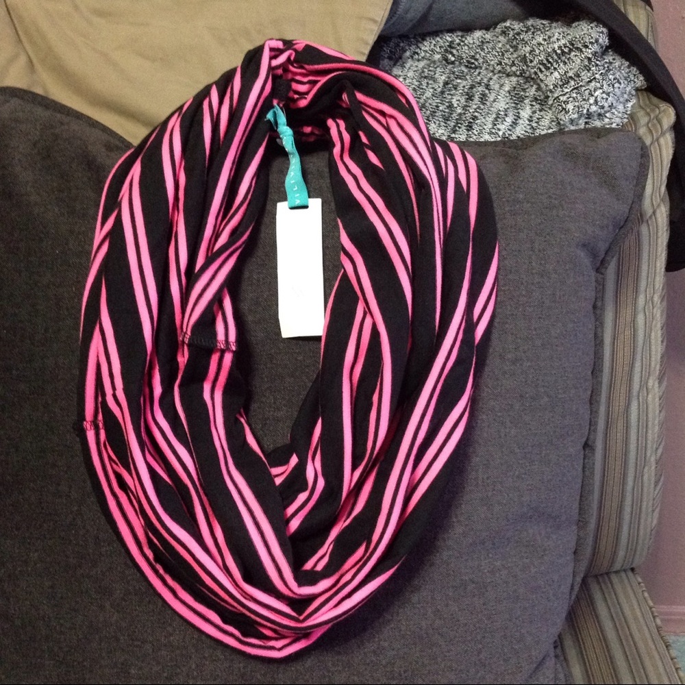 INFINITY SCARVES