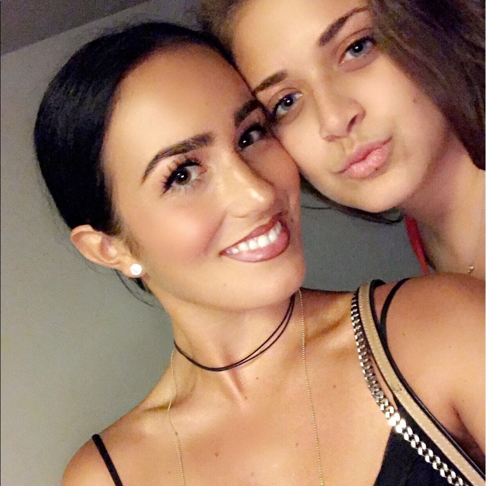 Meet your Posher, Madelyn