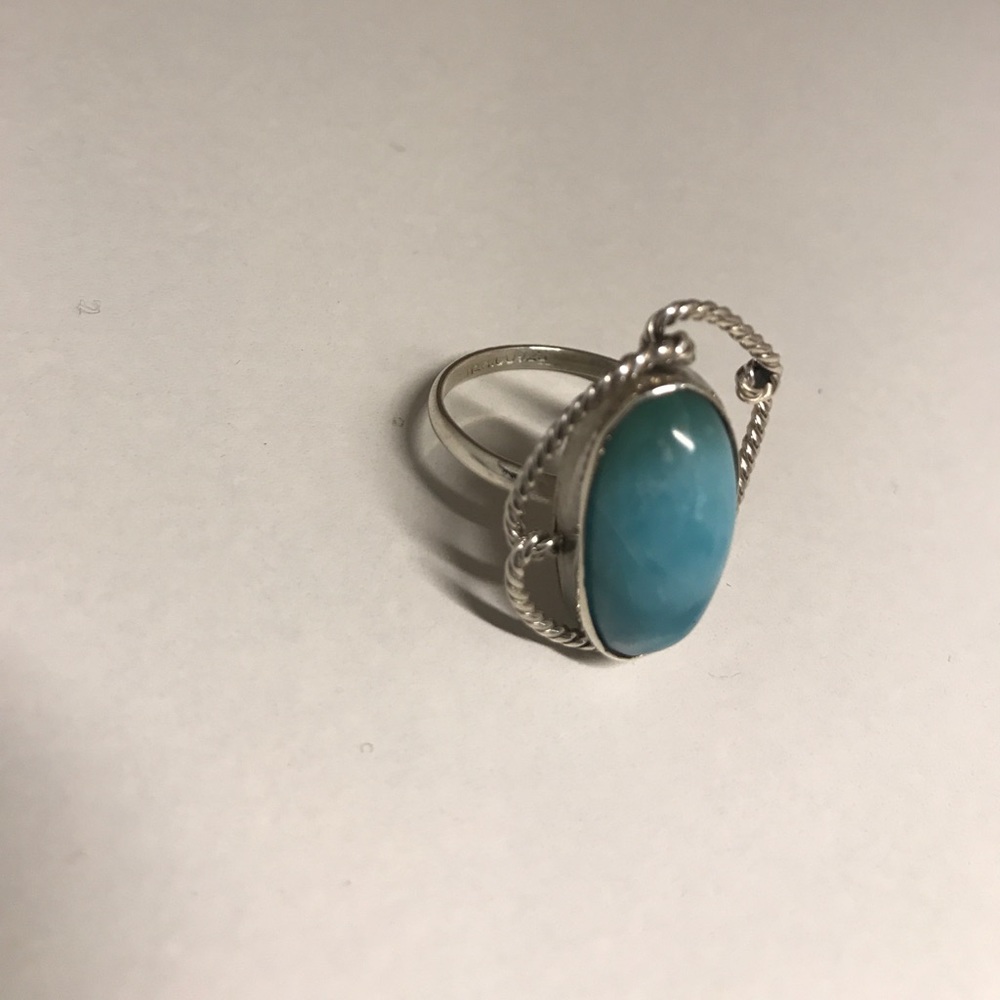 Ring - Picture 2 of 4
