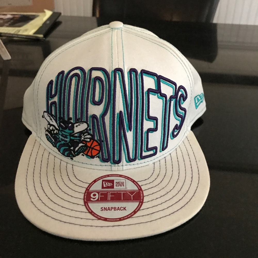 Hornets snap back hat