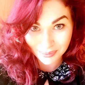 Meet your Posher, Courtney