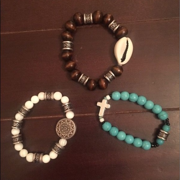 Bracelets - Picture 2 of 4