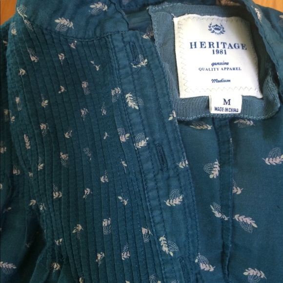 Leaf-Print Green Blouse - Picture 3 of 4