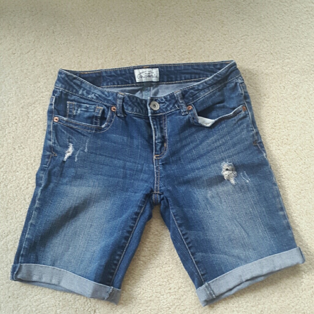 Aeropostale Bermuda shorts in size 5/6