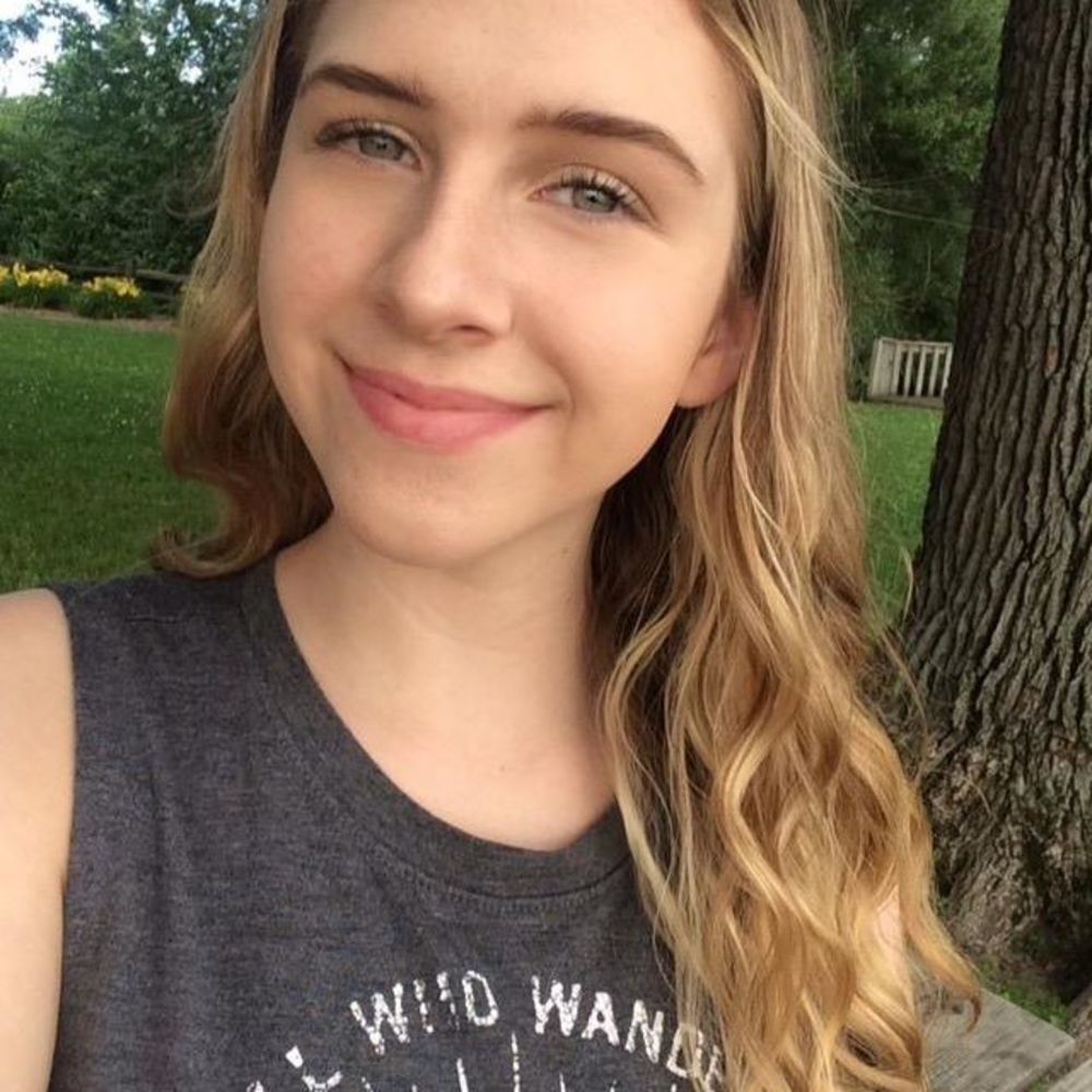 Meet your Posher, Lauren