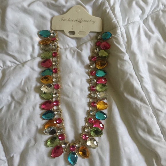 Jewelry - New crystal necklace! NWT