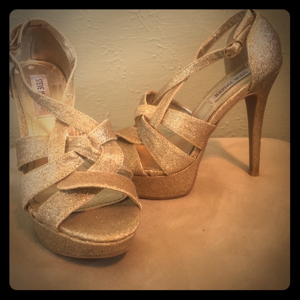 Gold sparkling heels
