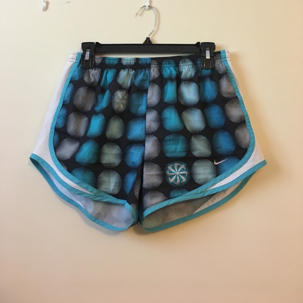 Nike Tempo Shorts size M