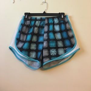 Nike Tempo Shorts size M