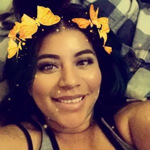 Meet your Posher, Roxanna