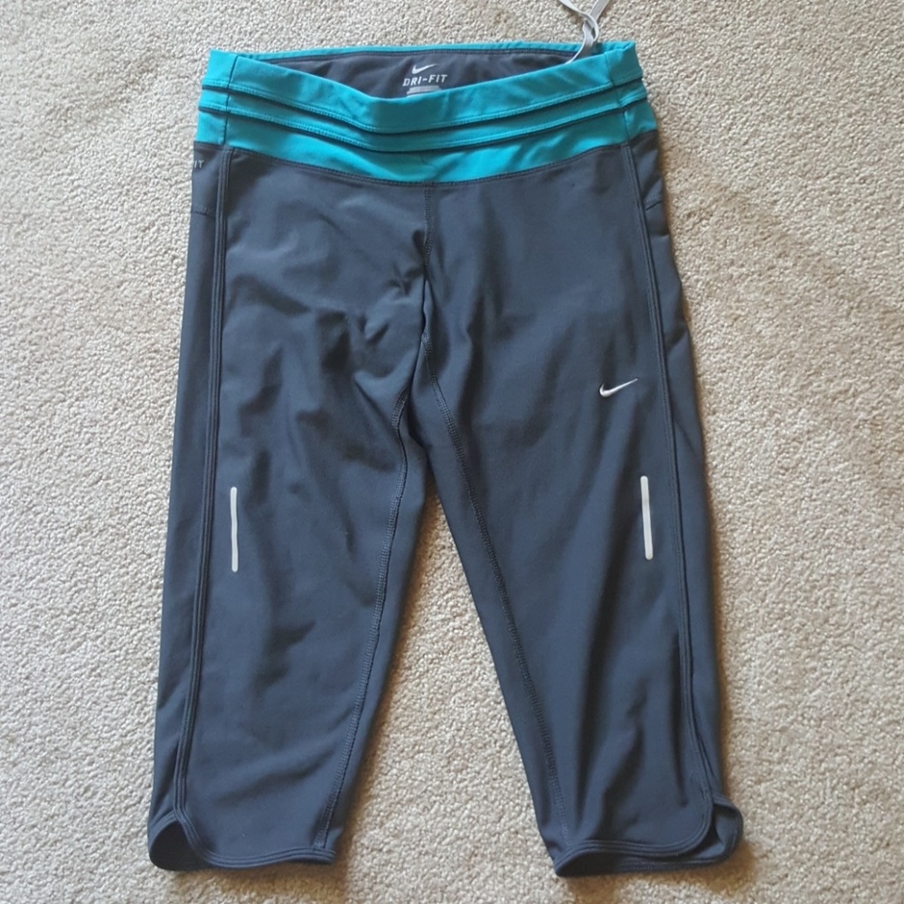 Nike Dri fit running capri leggings sport workout