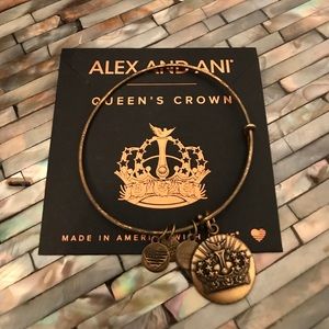 Alex and Ani Queen’s Crown Bracelet 👑