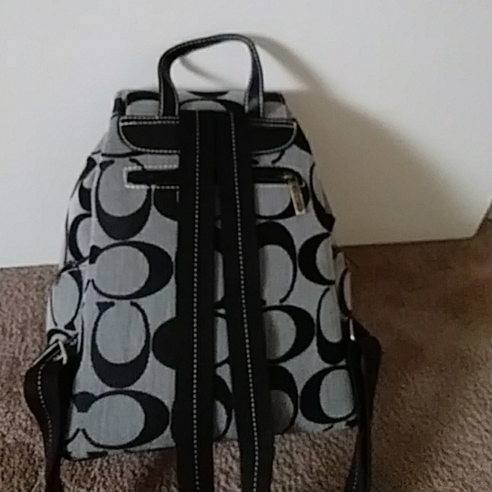 Coach back pack - Picture 3 of 6