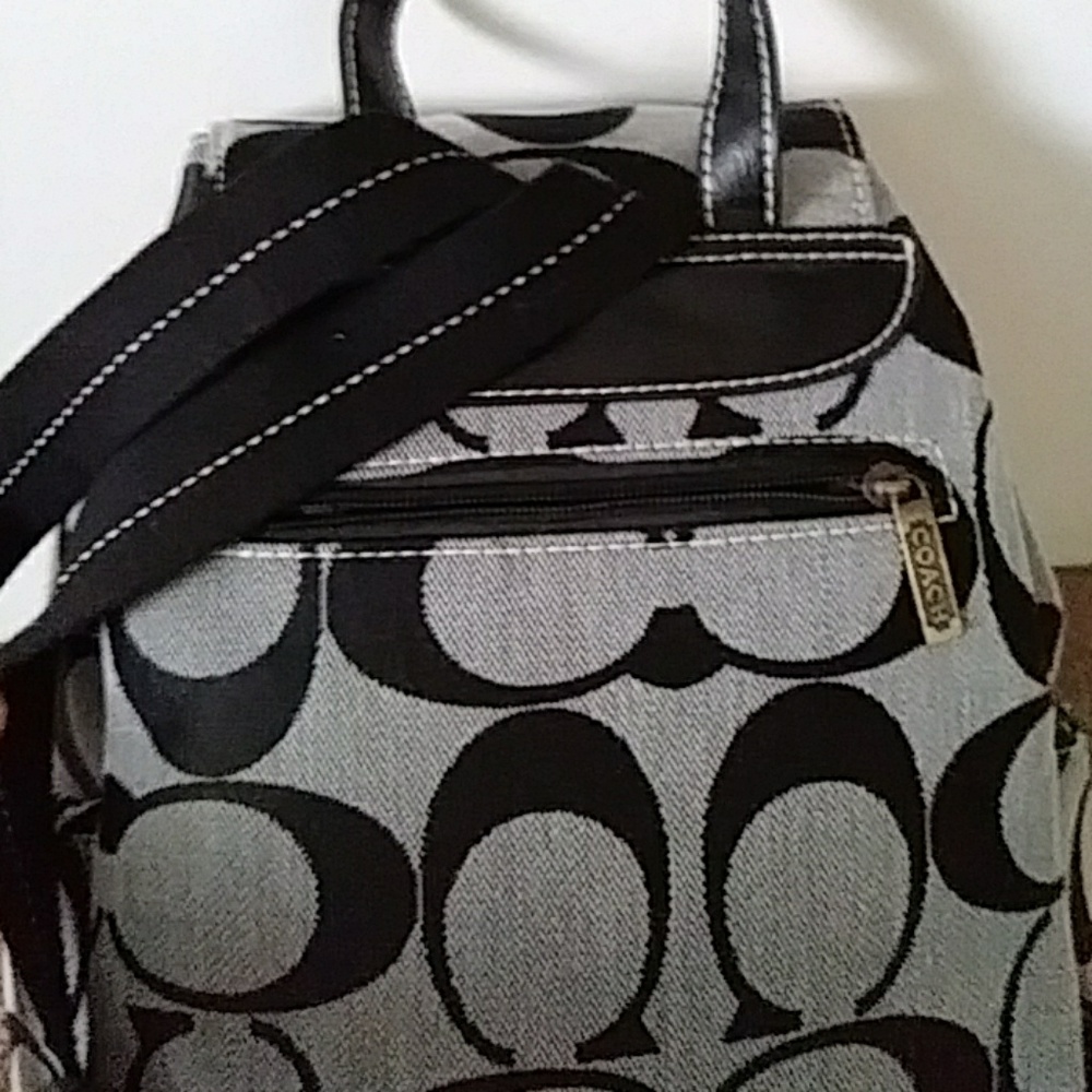 Coach back pack - Picture 4 of 6