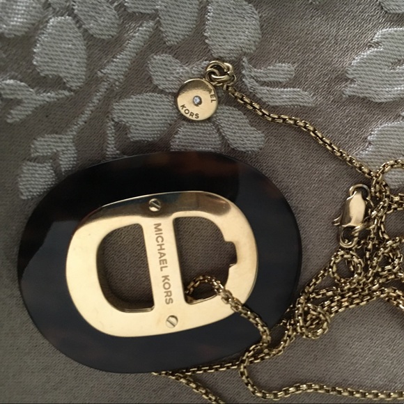 Mk long necklace - Picture 2 of 2