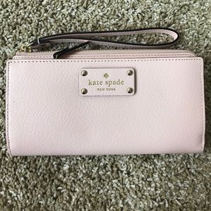 Kate Spade Layton Wellesley Light Pink Wristlet