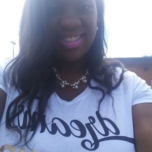 Meet your Posher, Adell