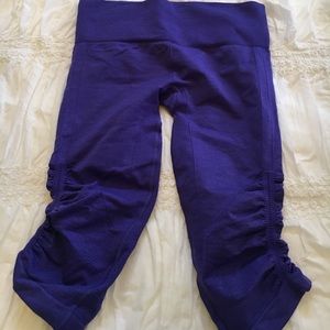 Lululemon tights/capris