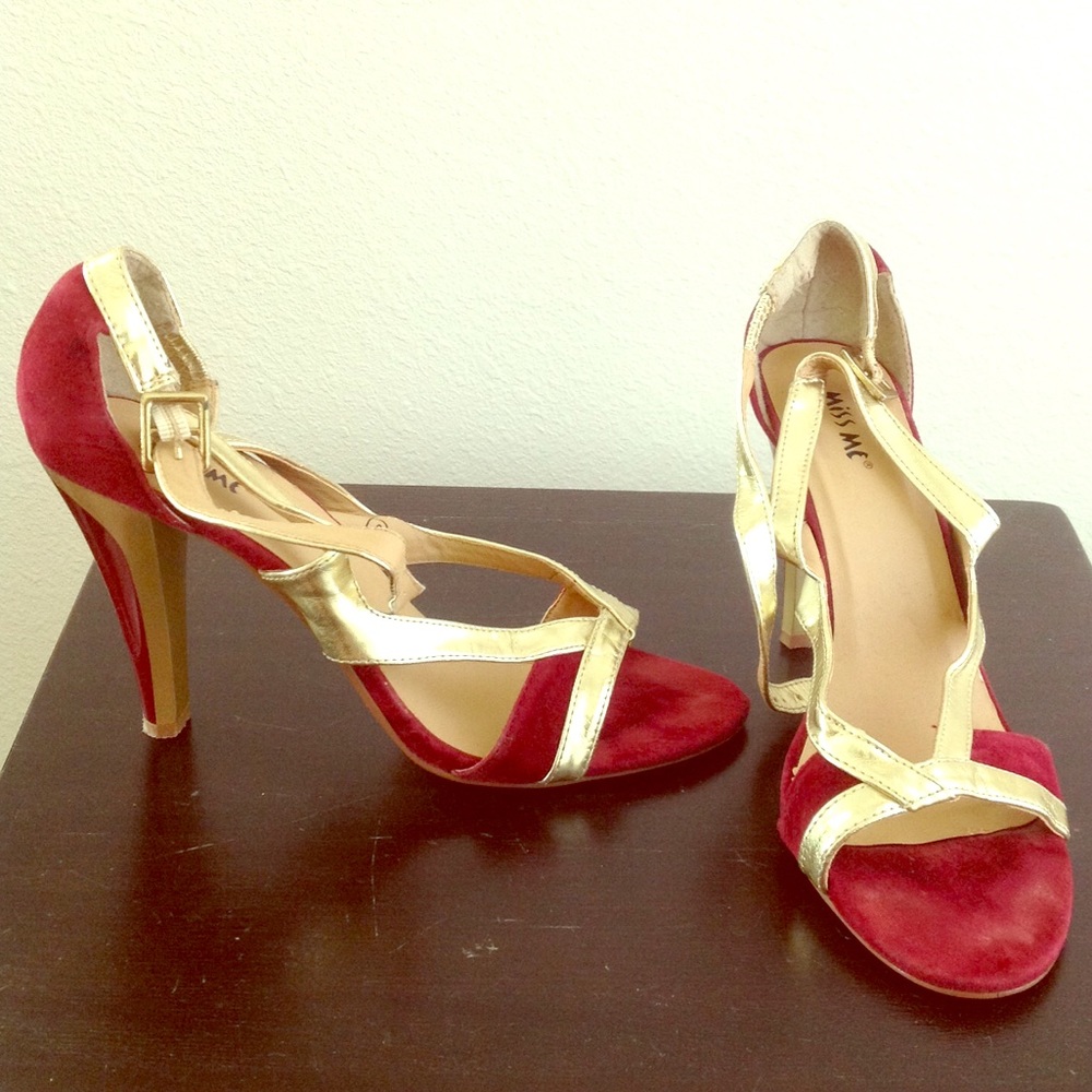 Deep Red and Gold Strappy Sandals. Size 8