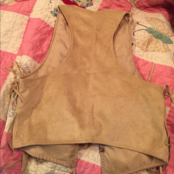 Suede vest - Picture 3 of 4