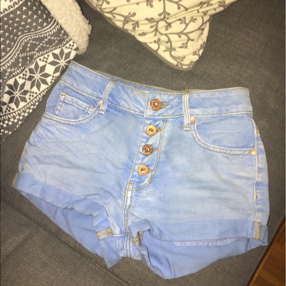 NWOT Blue high waisted button shorts from Pacsun