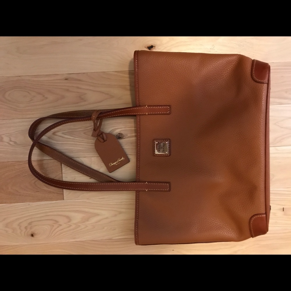 Dooney and Bourke tote