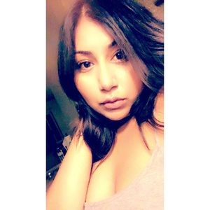 Meet your Posher, Marissa