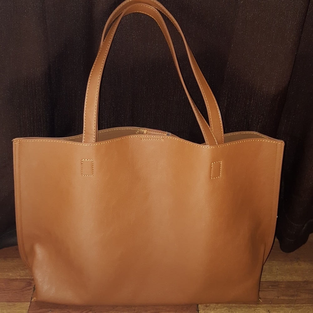 Spacious stripe with chain link shoulder bag - Picture 2 of 7