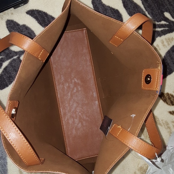 Spacious stripe with chain link shoulder bag - Picture 4 of 7