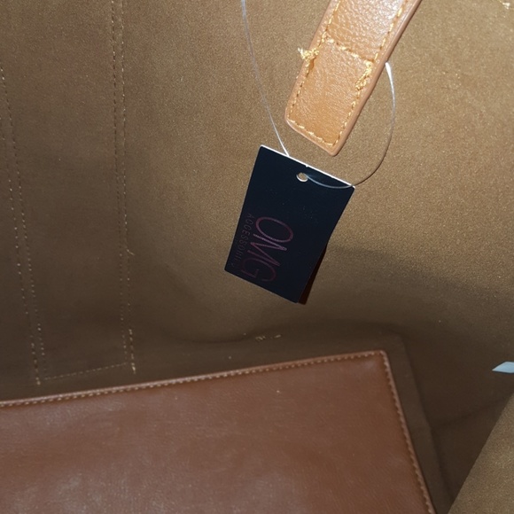 Spacious stripe with chain link shoulder bag - Picture 5 of 7