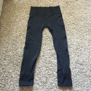 Lululemon Cropped Jogger Leggings