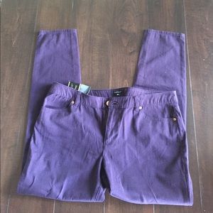 Daisy Fuentes plumb skinny jeans