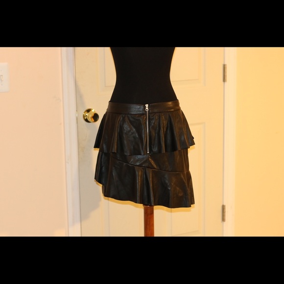 Skirt - Picture 3 of 3