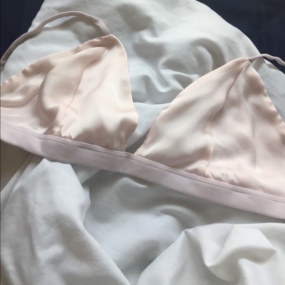 🌺🌸🌷Bralette 💖👅💓 - Picture 1 of 4