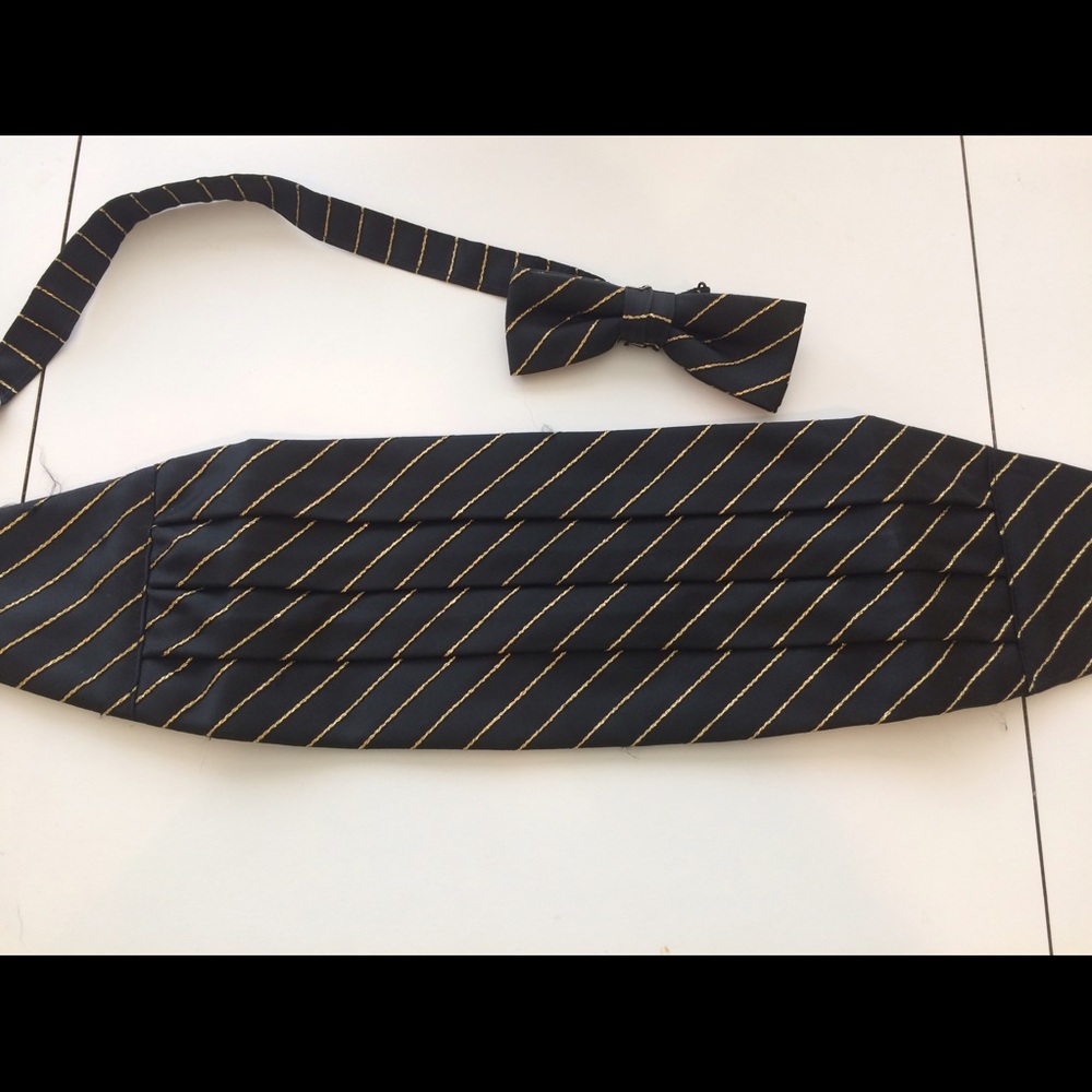 Cummerbund  and tie