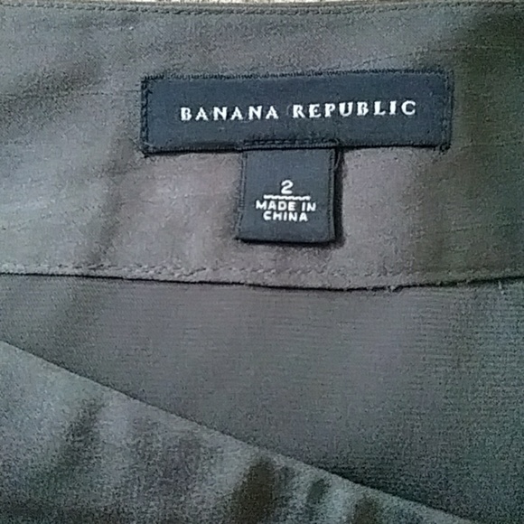 Banana republic gray skirt - Picture 2 of 2