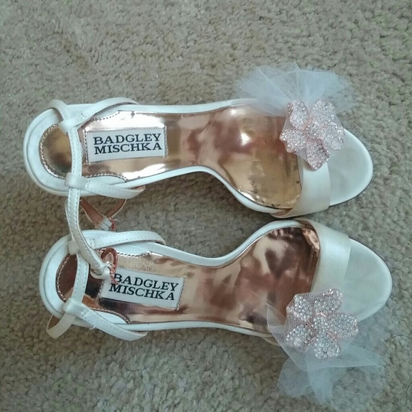 Badgley Mischka Rose gold tulle flower brooch wedding heels 5.5 - Picture 5 of 8