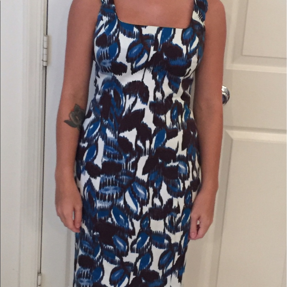 Cute slim fitting dress