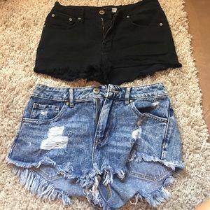 2 bullhead shorts for 22‼️‼️