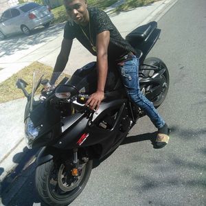 Meet your Posher, Lesly