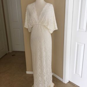 NWOT Ivory lace wedding/bridalshower dress