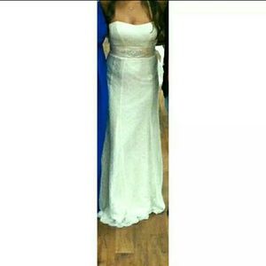 Galina Size 6 ivory lace wedding dress