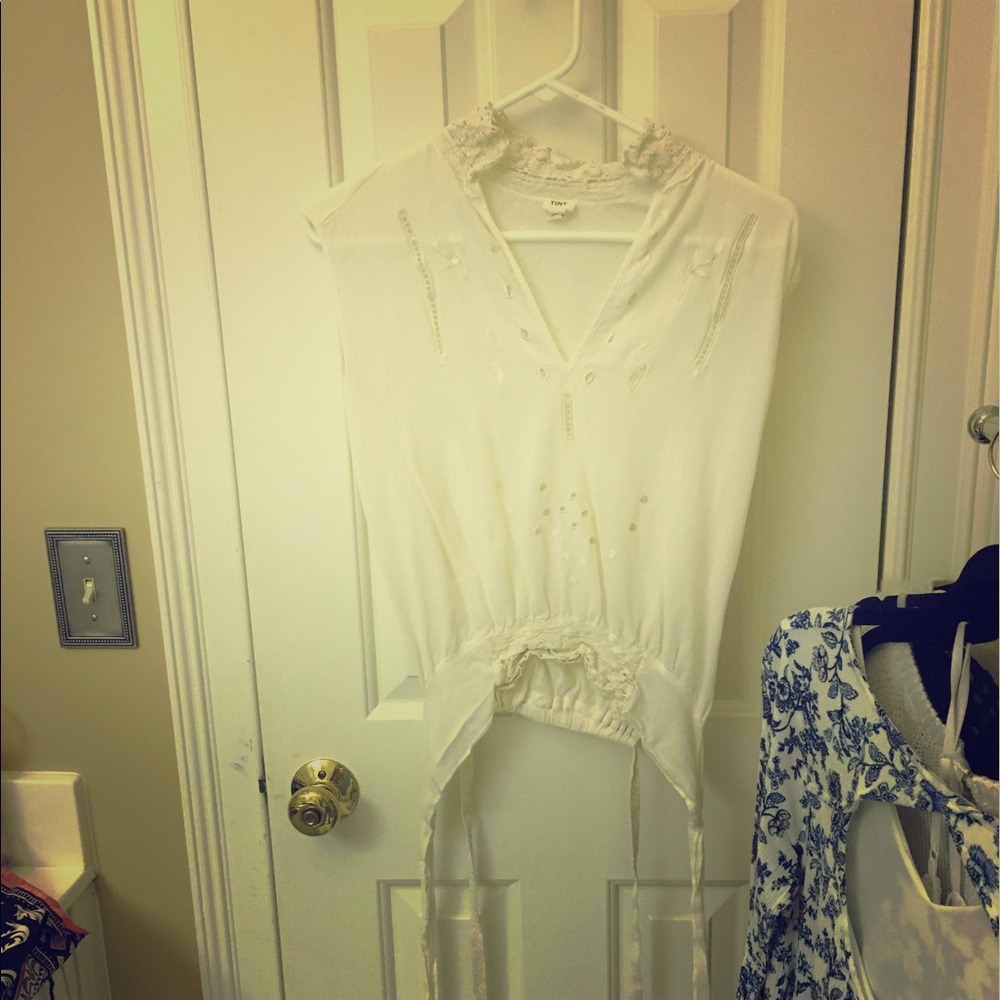 TINY light weight archeologist shirt.