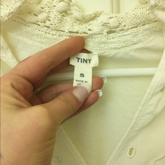 TINY light weight archeologist shirt. - Picture 2 of 3