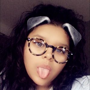 Meet your Posher, Yaselyn