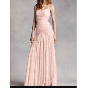 Vera wang blush sweetheart neckline dress