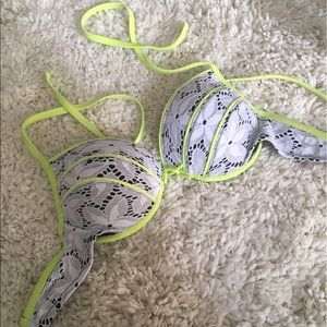 Victoria's Secret Bathing Suit Top 👙