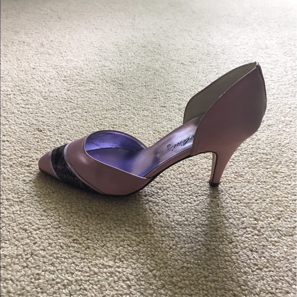 Heels - Picture 2 of 2