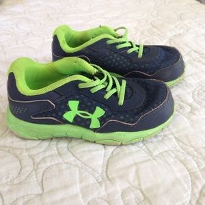 Boys Under Armour Tennis Shoes